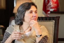 رولا غنی:  اجازه دهید گلبدین پایان عمرش را  در افغانستان بگذراند
