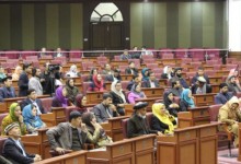 دست ردِ مجلس به مردم‌سالاری