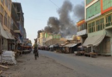 طالبان با عقب‌نشی از بخش‌های شهر کندز تأسیسات عامه را آتش زدند