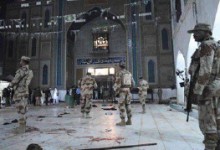 در پی کشته‌شدن ۸۰ تن در زیارت شهباز قلندر/ پاکستان افغانستان را به توپ بست