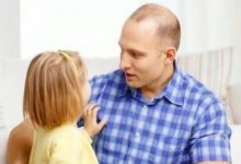 چگونه با کودکان خود صحبت کنیم تا حرف ما را گوش کنند؟