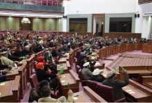 نماینده‌گان مجلس: غنی در امور کاری مجلس مداخله می‌کند