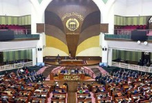 اعضای مجلس غنی را متهم به خیانت ملی کردند: داوودزی از اعضای مجلس خواسته تا از «عمل‌کردهای فراقانونی» تیمِ دولت‌ساز دفاع کنند