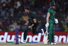 تیم کریکت پاکستان در برابر تیم کریکت آفریقای جنوبی شکست خورد.